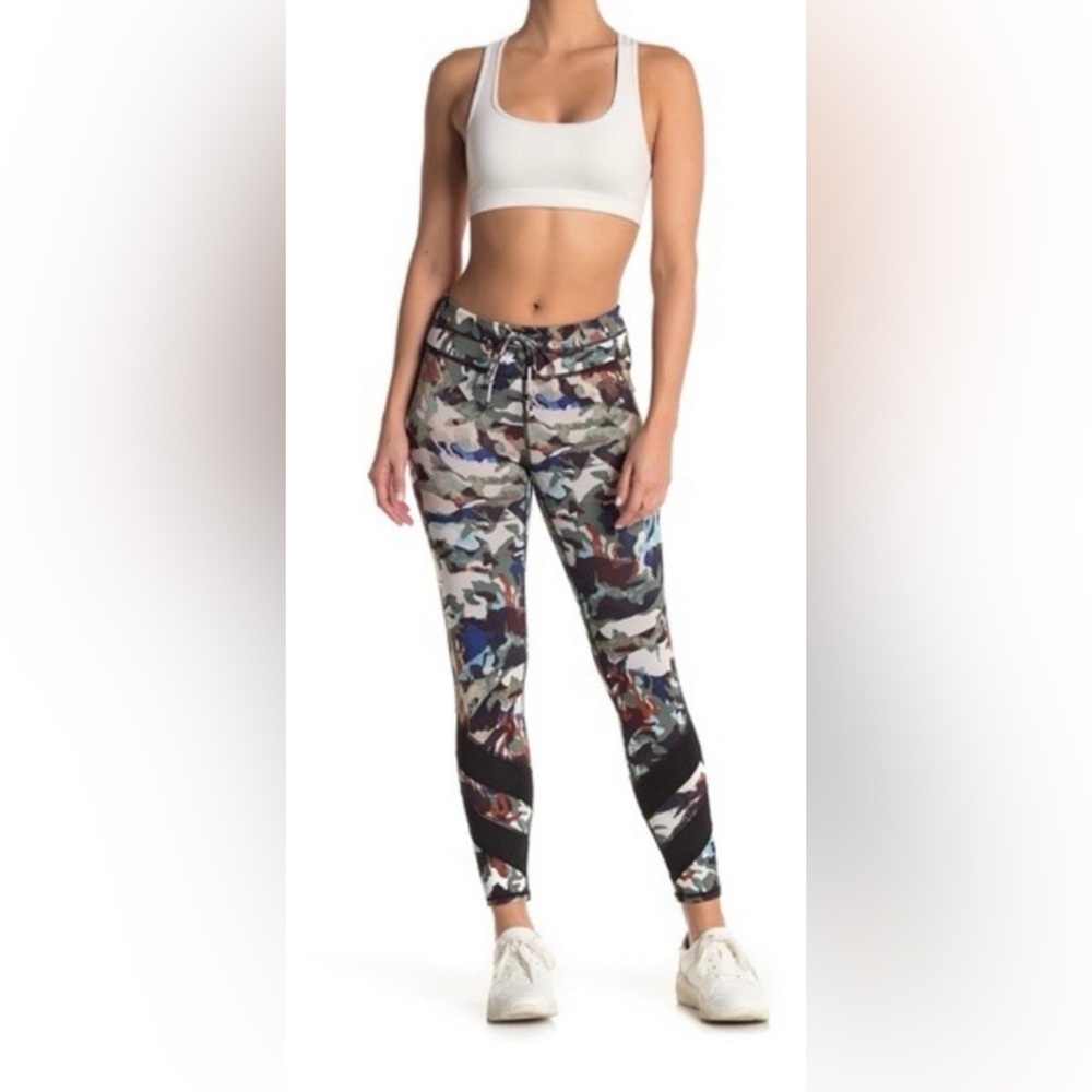 VGC FP Movement Daybreak Leggings. Abstract Camo Print. Size Small.